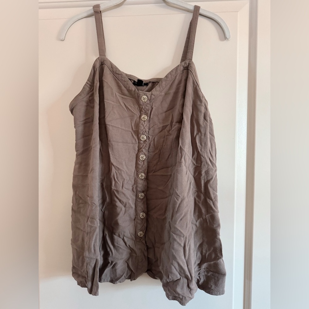 Torrid Tank - Picture 2 of 5